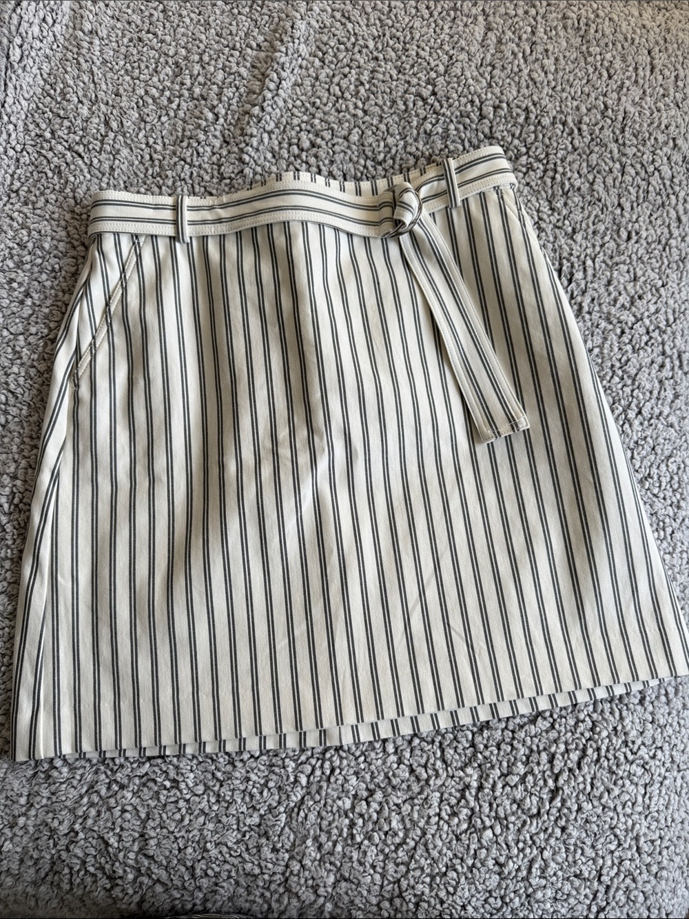 NWT Ann Taylor Cream and Black Vertical-Stripe Mini Skirt with Waist Tie